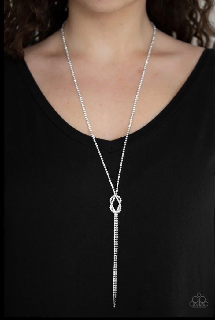Paparazzi’s 💎 Knockout Knot 💎
